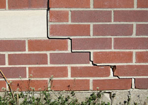 a foundation wall crack on a Evansville home.